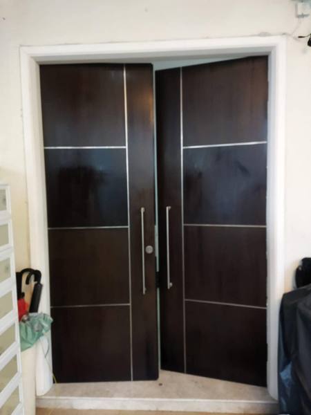 Double main door, dark finish